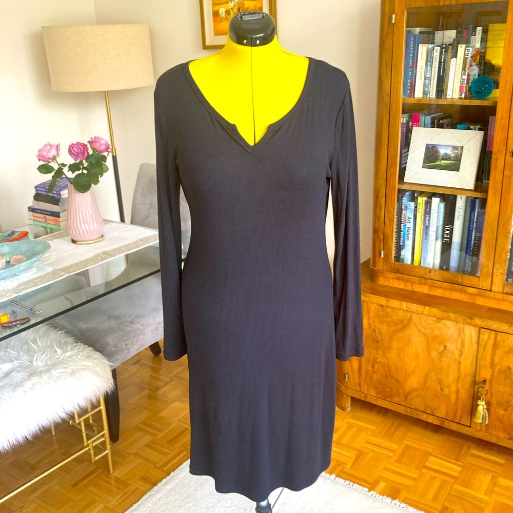 Black, Split V-neck Everyday Dress—Hudson North